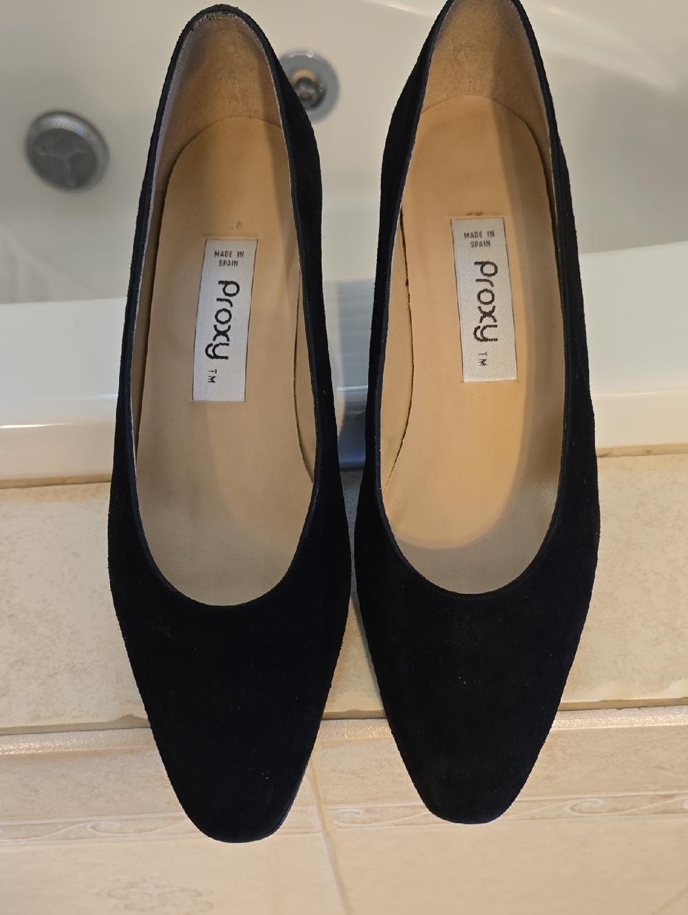 Proxy Women’s Black Suede Classic Pumps